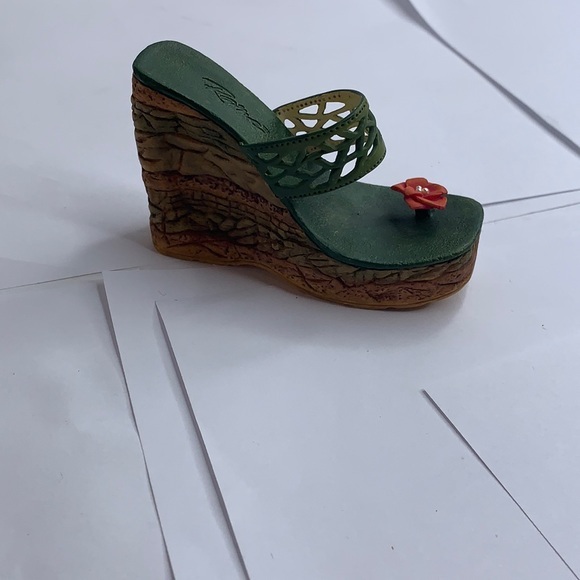 Just the Right Shoe Sandal EARTH Green Flower - Picture 1 of 5